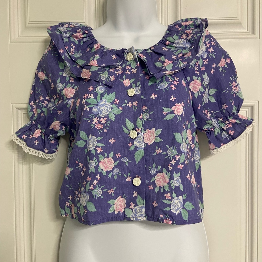 3- LA CHICAGO Periwinkle Floral Ruffle Crop Blouse